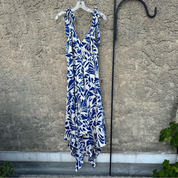 ALEXIS x Target BOTANICAL WHITE BLUE FLORAL SLEEVELESS MIDI SUMMER DRESS M - Picture 5 of 8